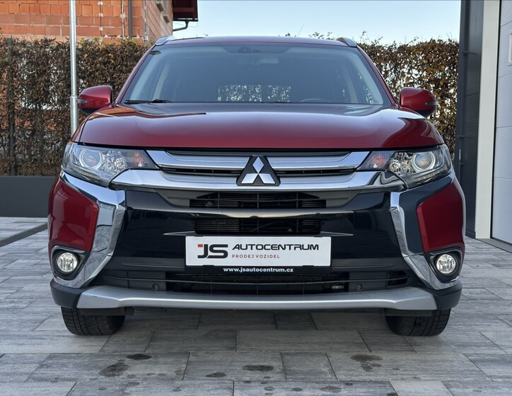 Mitsubishi Outlander 2