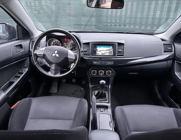 Mitsubishi Lancer Hatchback 1,6 l 86 kw