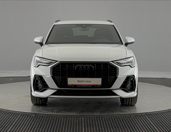 Audi Q3 SUV / Terénní 1,5 l 110 kw