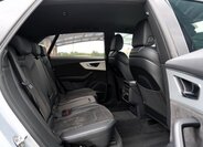 Audi Q8 SUV / Terénní 3,0 l 250 kw