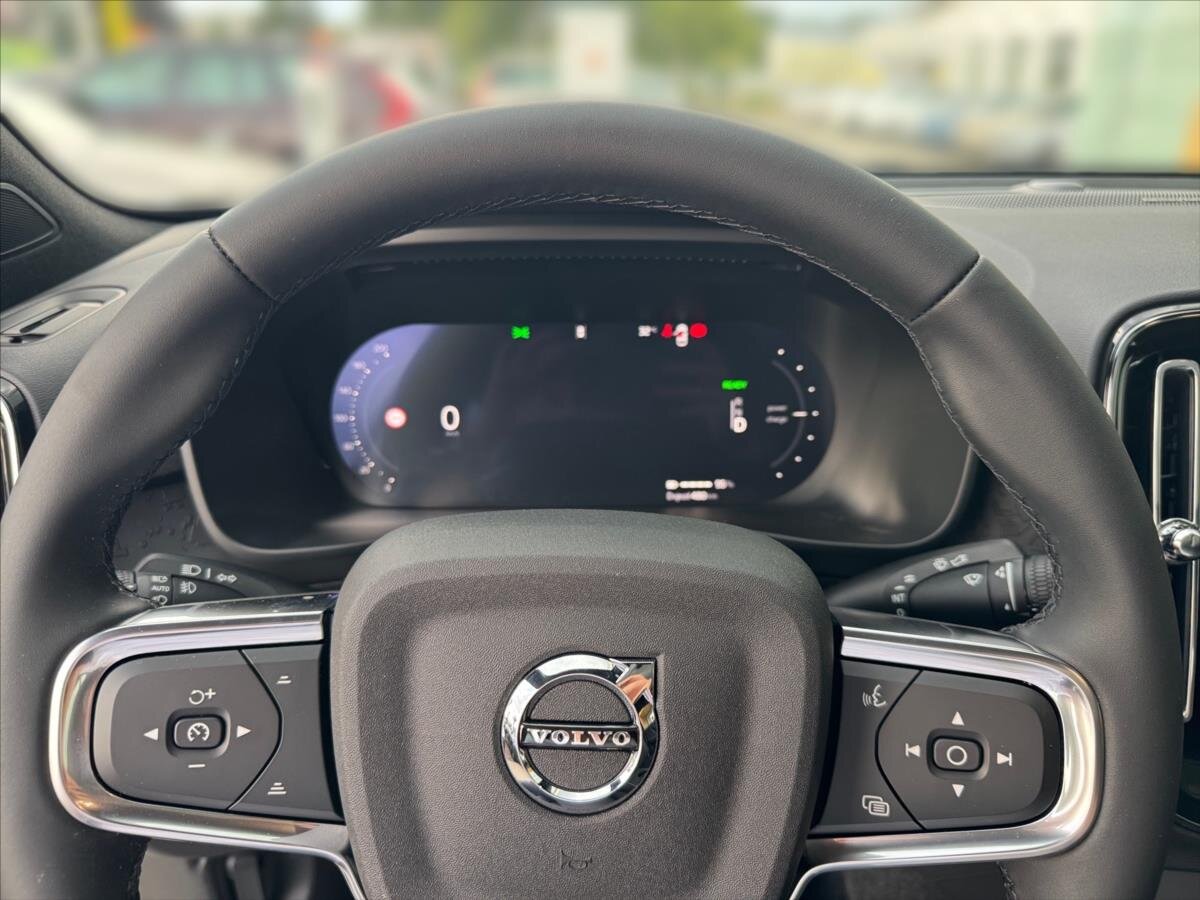 Volvo EC40 CUV 0,0 185 kw