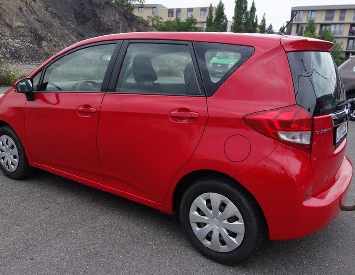 Toyota Corolla Verso 13