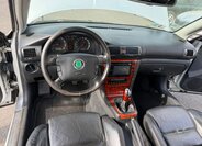 Škoda Superb Sedan / Limuzína 2,8 l 142 kw