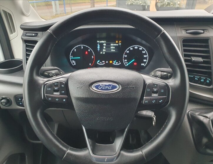 Ford Transit 10