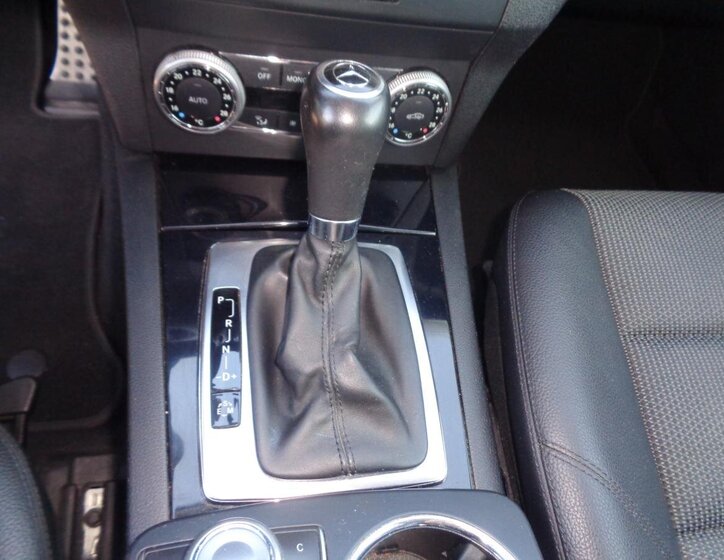 Mercedes-Benz GLK 13