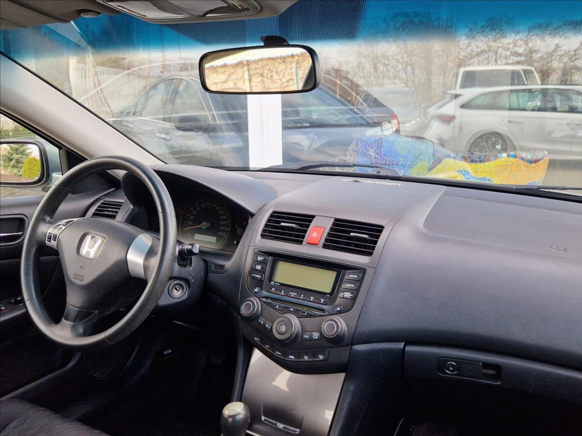 Honda Accord Sedan / Limuzína 2,0 l 114 kw