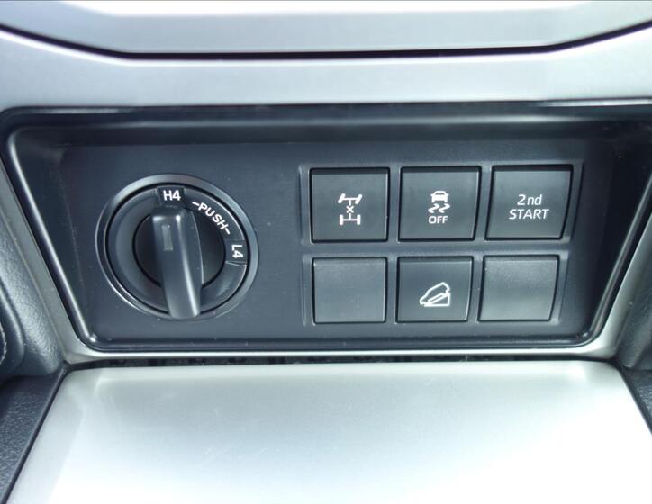 Toyota Land Cruiser 31