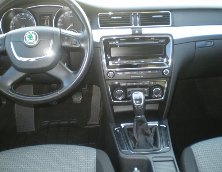 Škoda Superb Sedan 1,6 l 77 kw