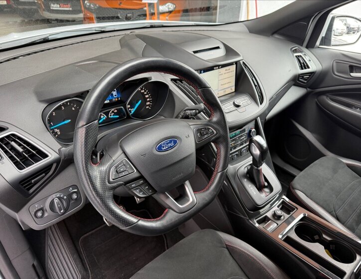 Ford Kuga SUV / Terénní 2,0 l 132 kw