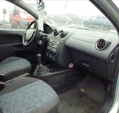 Ford Fiesta 24