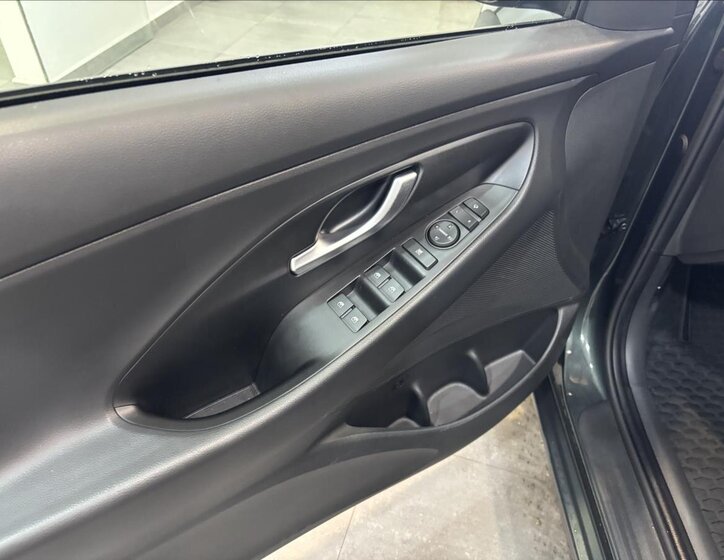 Hyundai i30 Hatchback 1,5 l 70 kw