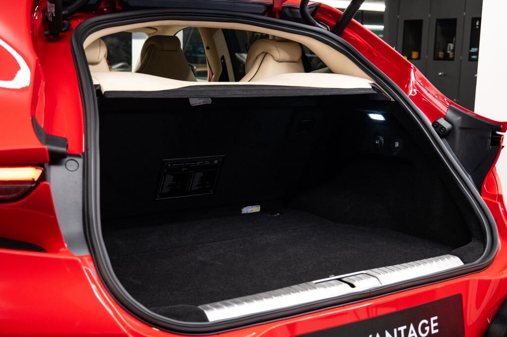 Ferrari Ostatní Hatchback 6,5 l 529 kw