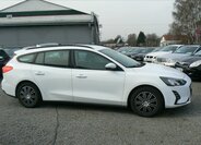 Ford Focus Kombi 999,0 92 kw