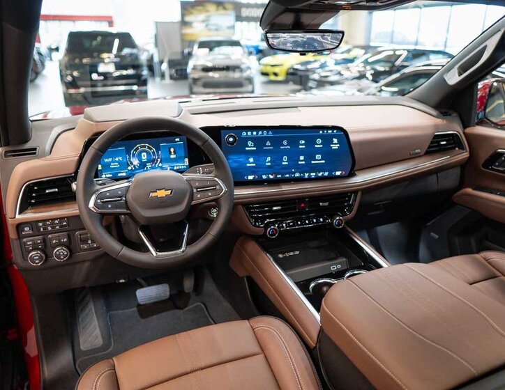 Chevrolet Suburban SUV / Terénní 6,2 l 313 kw