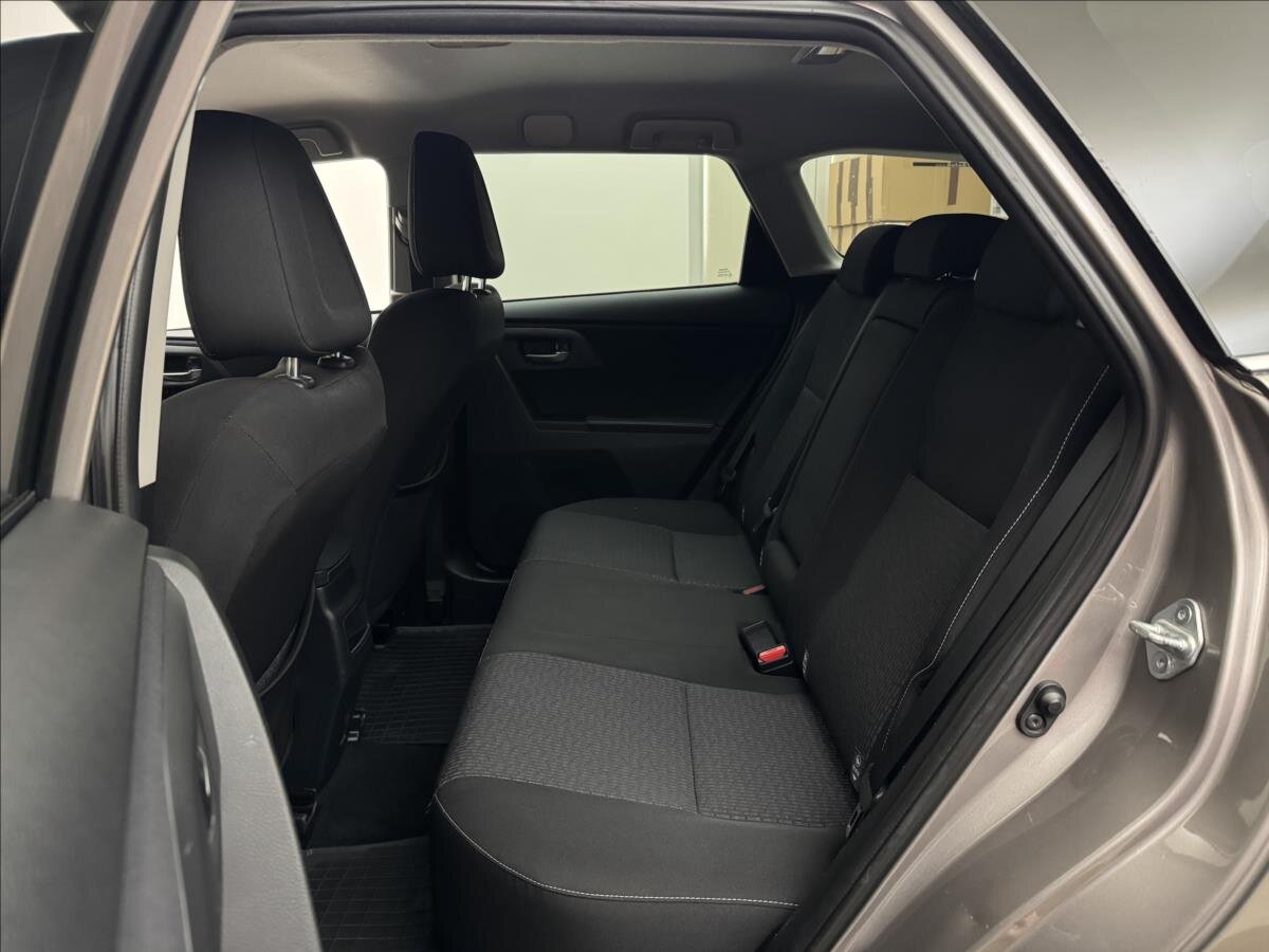 Toyota Auris Kombi 1,4 l 66 kw