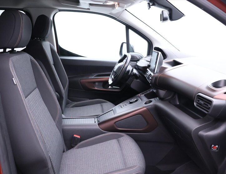 Peugeot Rifter MPV 1,5 l 96 kw