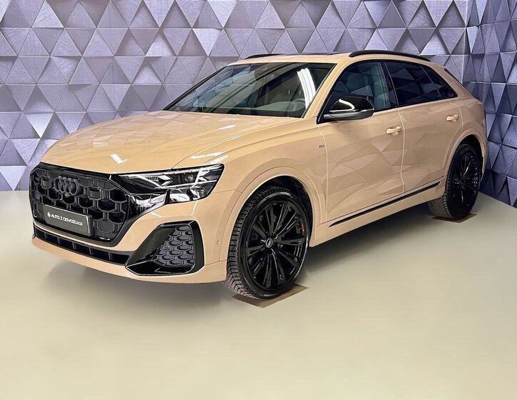 Audi Q8 SUV / Terénní 3,0 l 210 kw