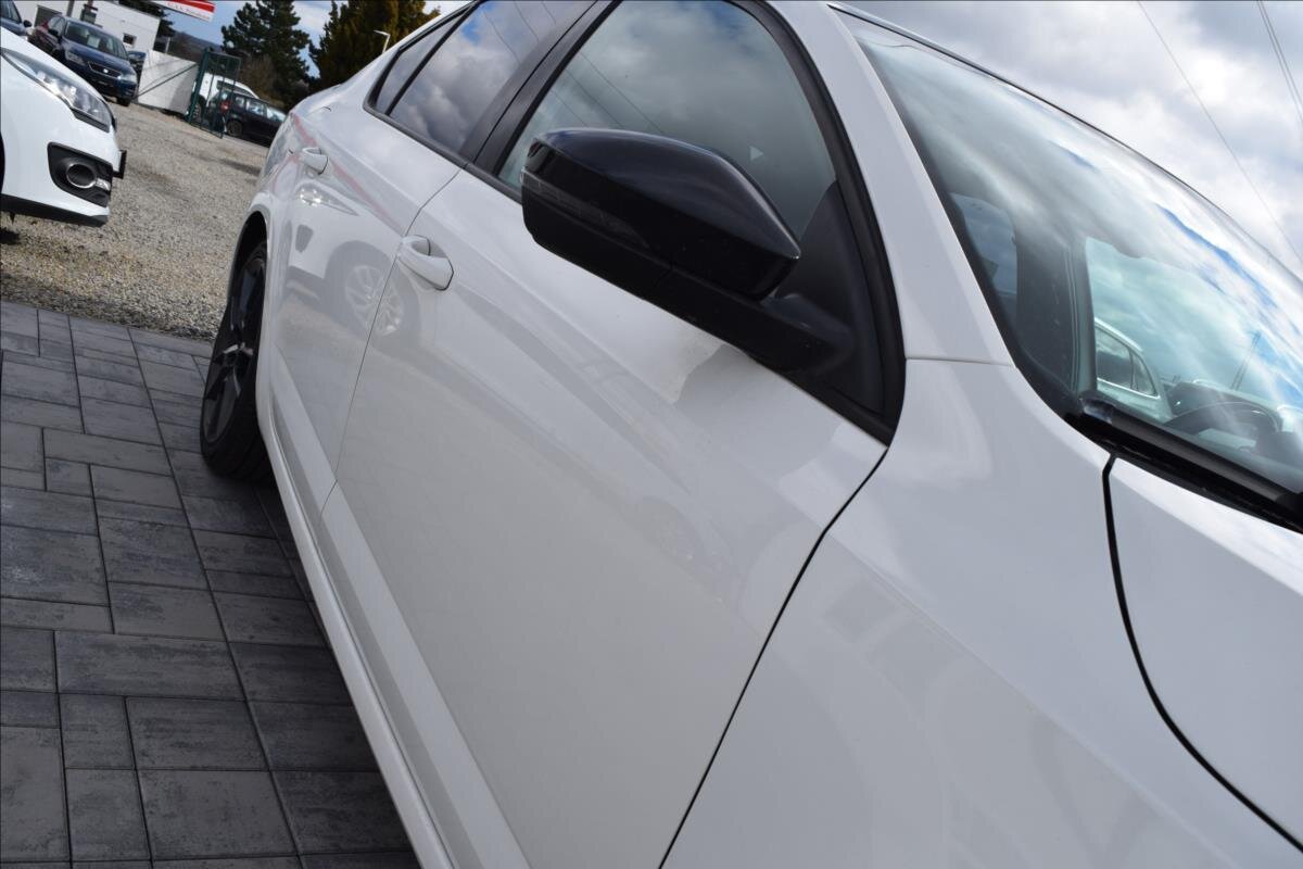 Škoda Octavia Sedan / Limuzína 2,0 l 135 kw