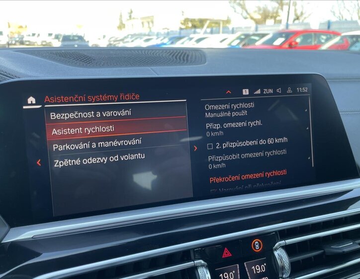 BMW X7 SUV / Terénní 3,0 l 195 kw