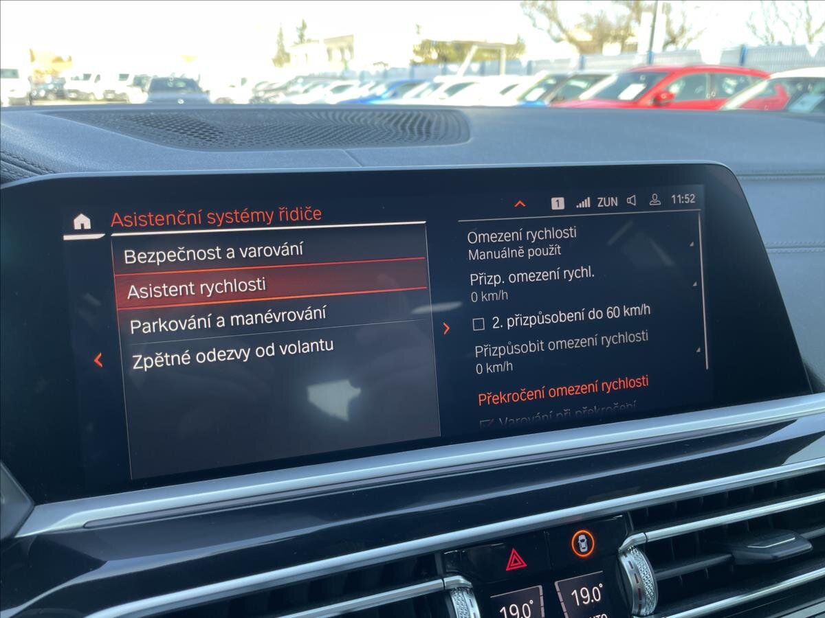 BMW X7 SUV / Terénní 3,0 l 195 kw