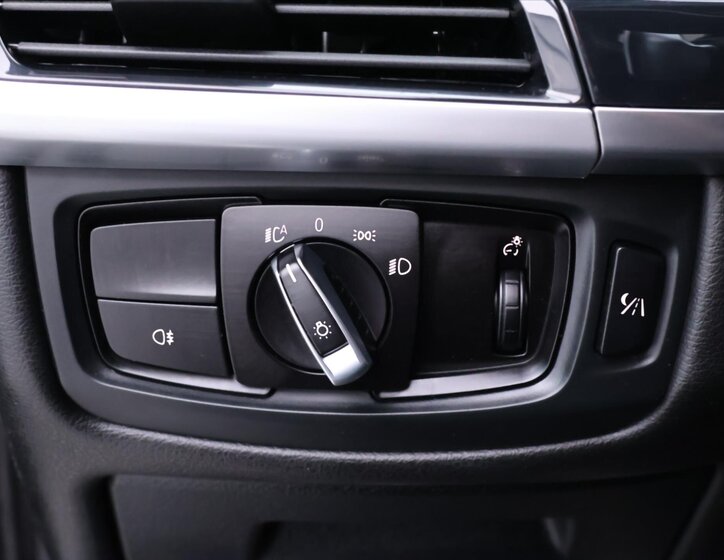 BMW X5 SUV / Terénní 3,0 l 230 kw