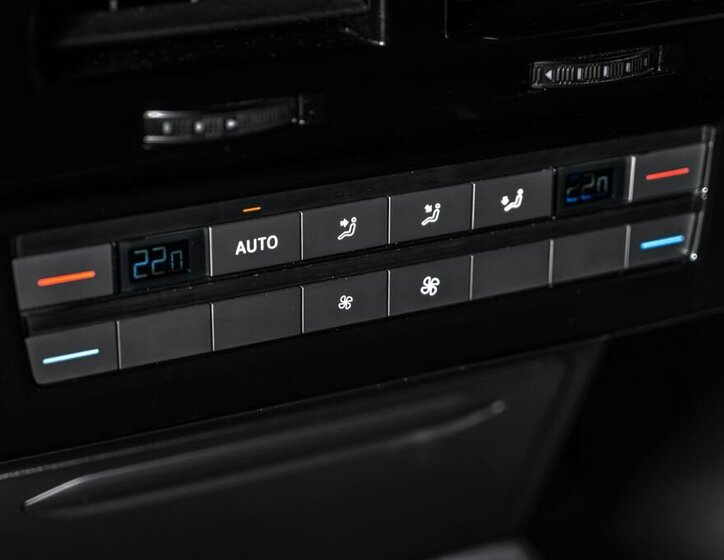 Volkswagen Touareg SUV / Terénní 3,0 l 210 kw