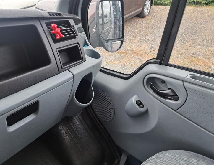 Ford Transit 18
