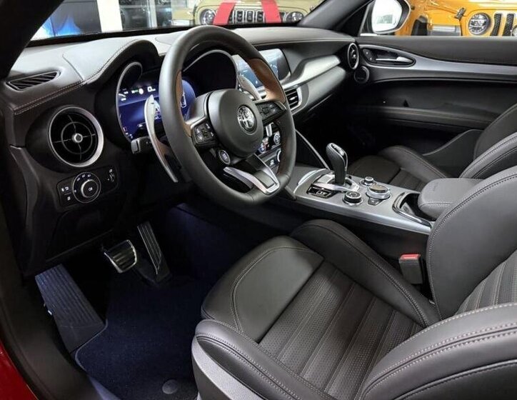 Alfa Romeo Stelvio SUV / Terénní 2,0 l 206 kw