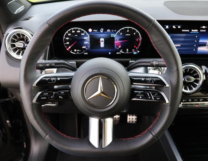 Mercedes-Benz GLB 25