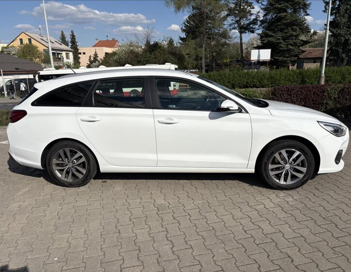 Hyundai i30 Kombi 1,4 l 103 kw