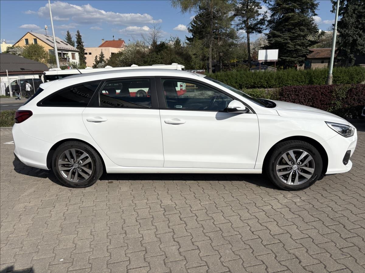 Hyundai i30 Kombi 1,4 l 103 kw