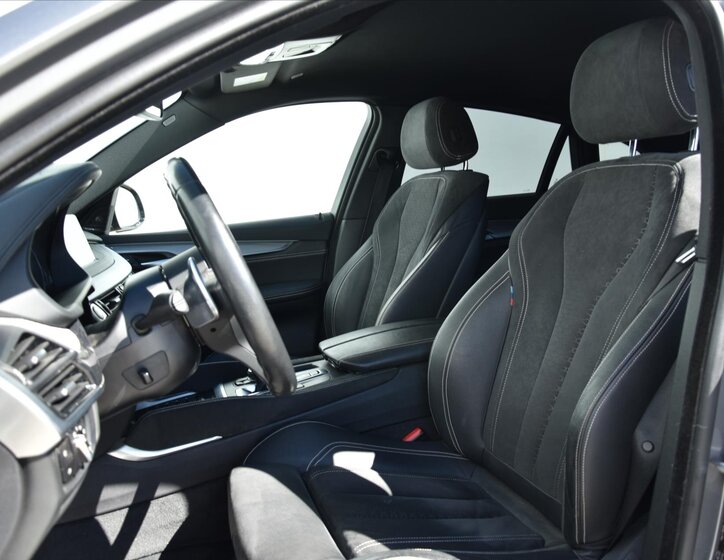 BMW X6 SUV / Terénní 3,0 l 190 kw