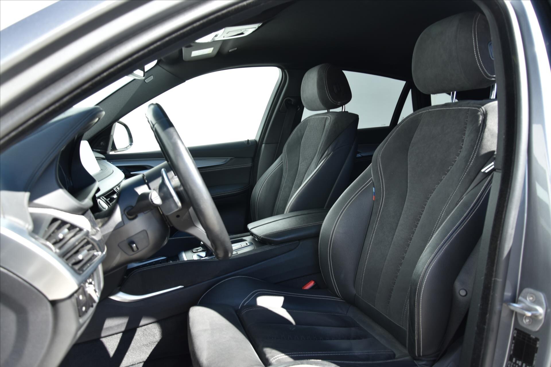 BMW X6 SUV / Terénní 3,0 l 190 kw
