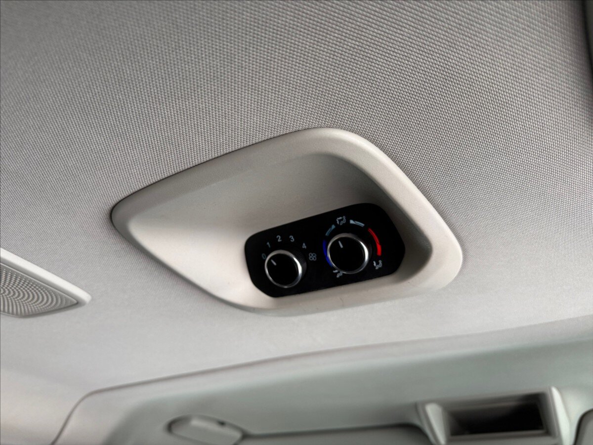 Ford Tourneo Custom MPV 2,0 l 96 kw