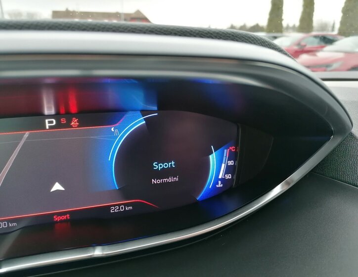 Peugeot 5008 SUV 1,5 l 96 kw