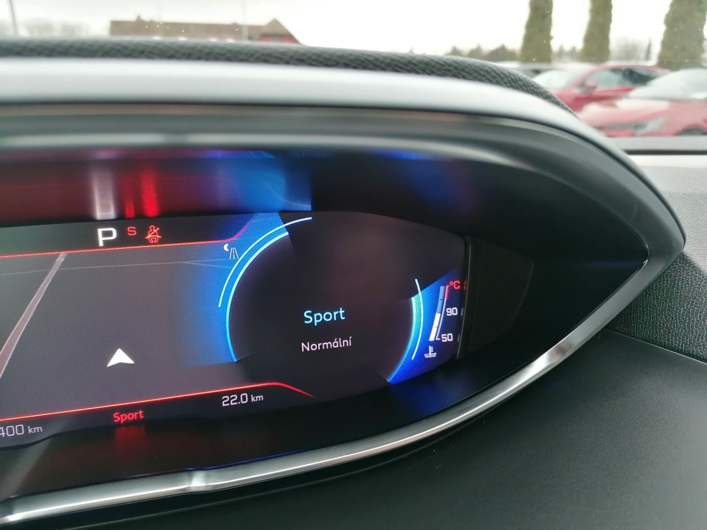 Peugeot 5008 SUV 1,5 l 96 kw