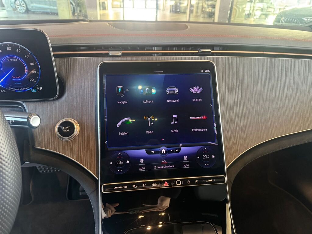 Mercedes-Benz EQE Sedan / Limuzína 0,0 350 kw