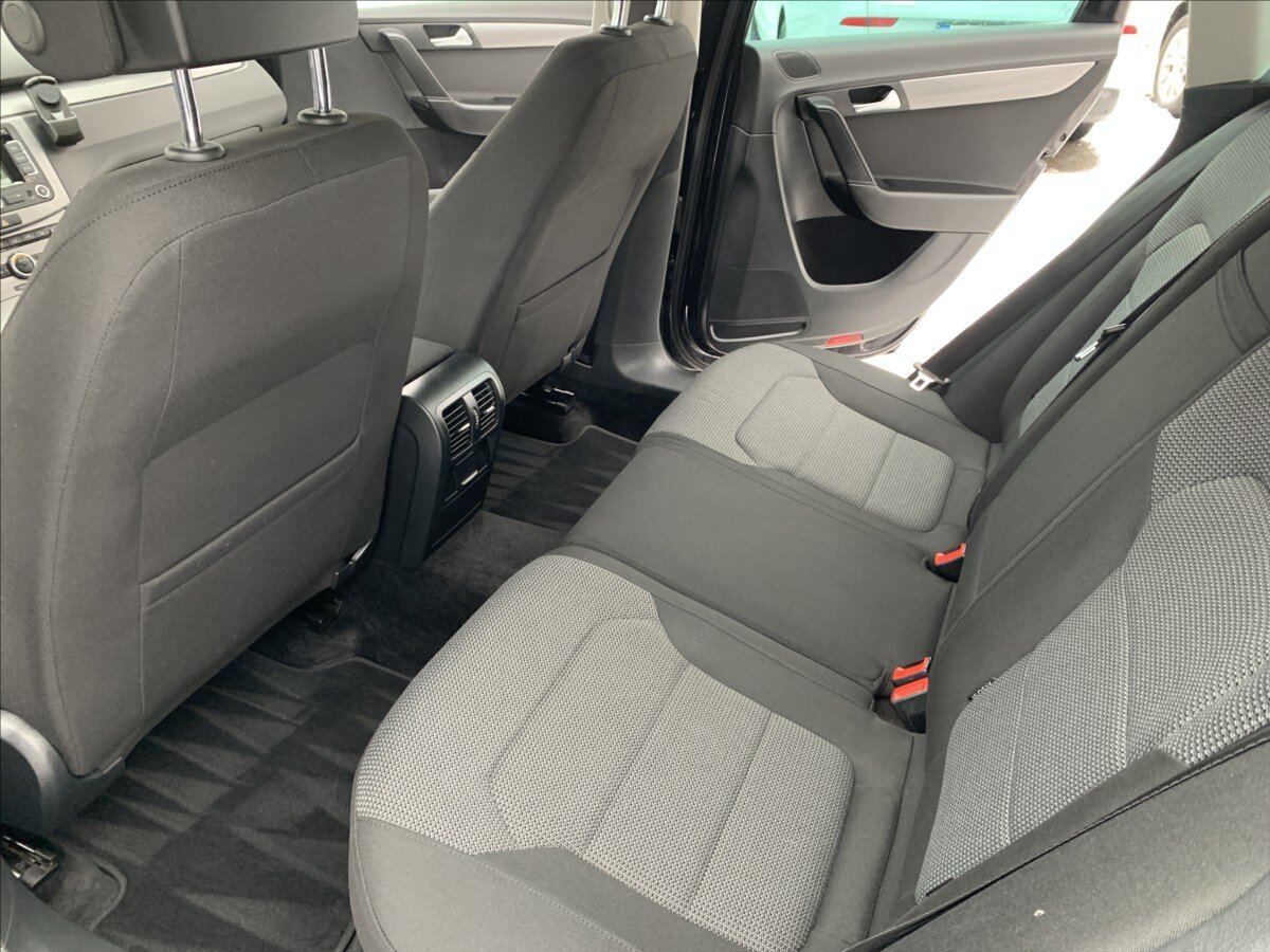 Volkswagen Passat Kombi 2,0 l 103 kw