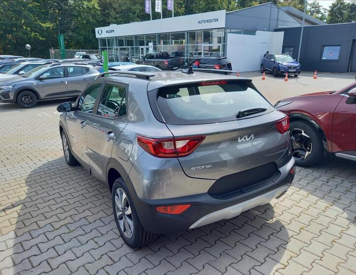 KIA Stonic 6