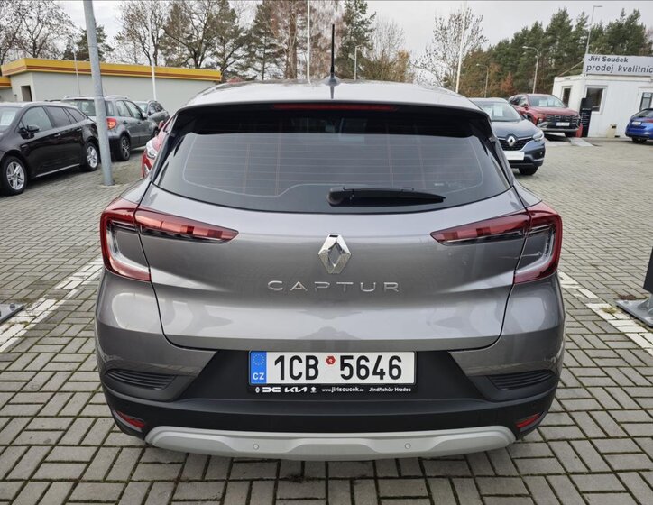 Renault Captur 5