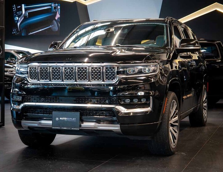 Jeep Grand Wagoneer SUV 6,4 l 351 kw