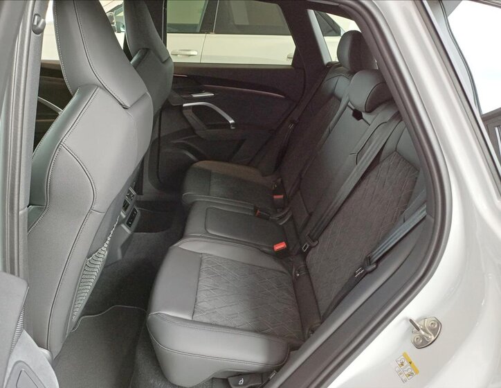 Audi Q5 SUV 2,0 l 150 kw