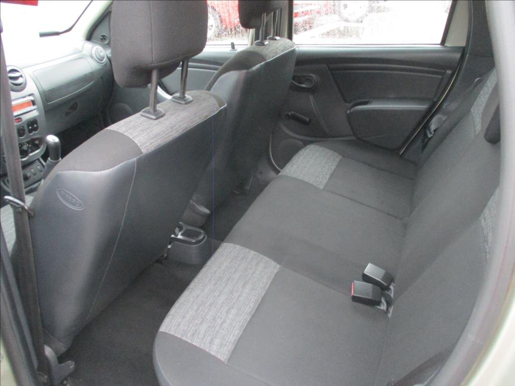 Dacia Duster SUV 1,6 l 77 kw