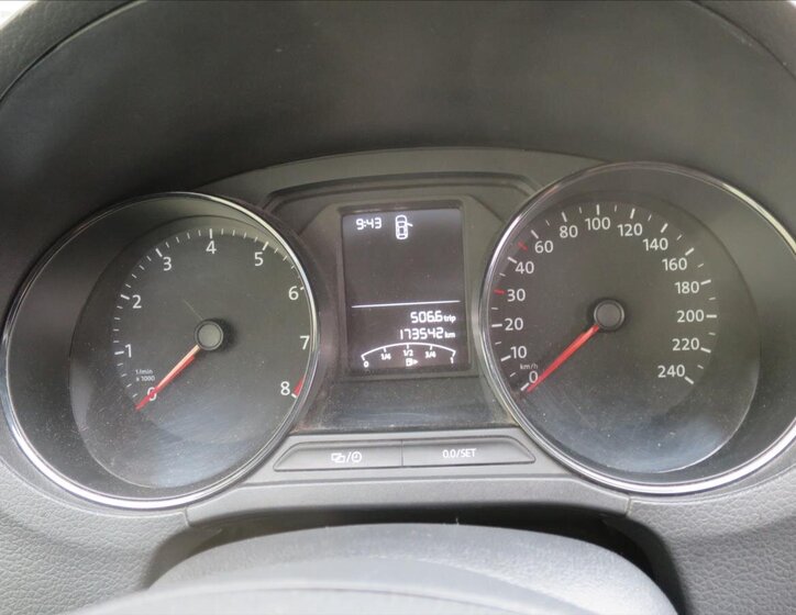 Volkswagen Polo Hatchback 999,0 44 kw