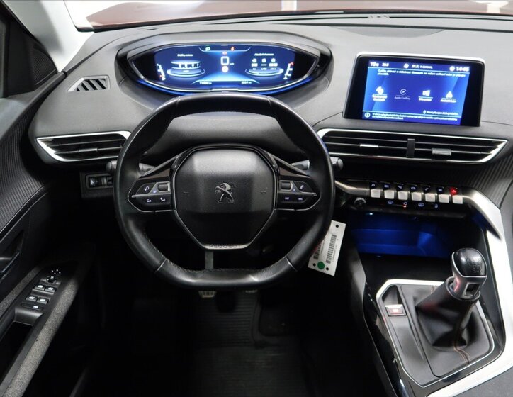 Peugeot 3008 MPV 1,2 l 96 kw