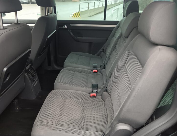 Volkswagen Touran 20