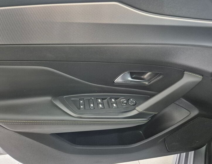 Peugeot 308 Kombi 1,2 l 96 kw