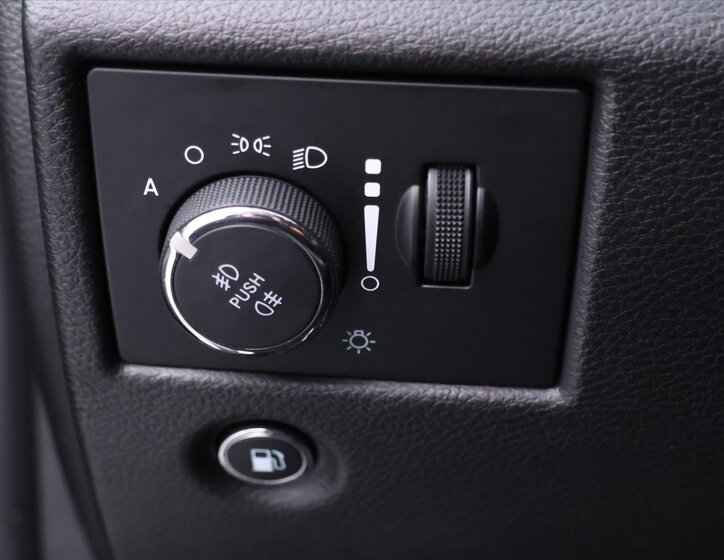 Jeep Grand Cherokee 19