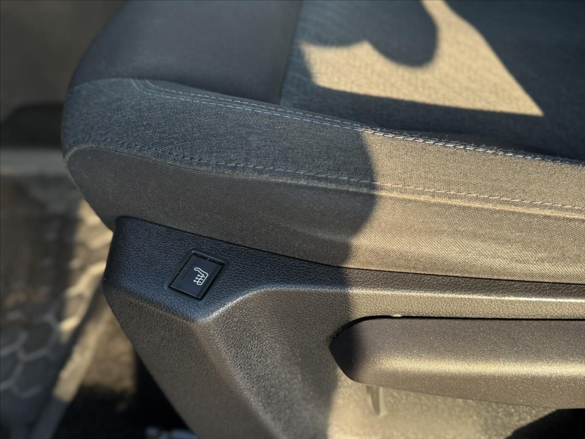 Peugeot Rifter MPV 1,5 l 96 kw