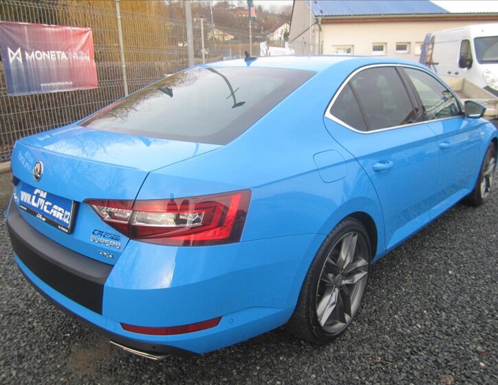 Škoda Superb Liftback 2,0 l 200 kw